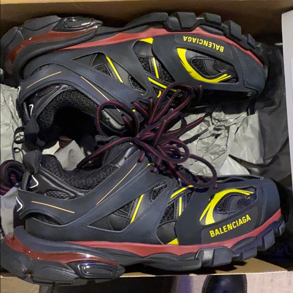 Balenciaga track trainer like new condition